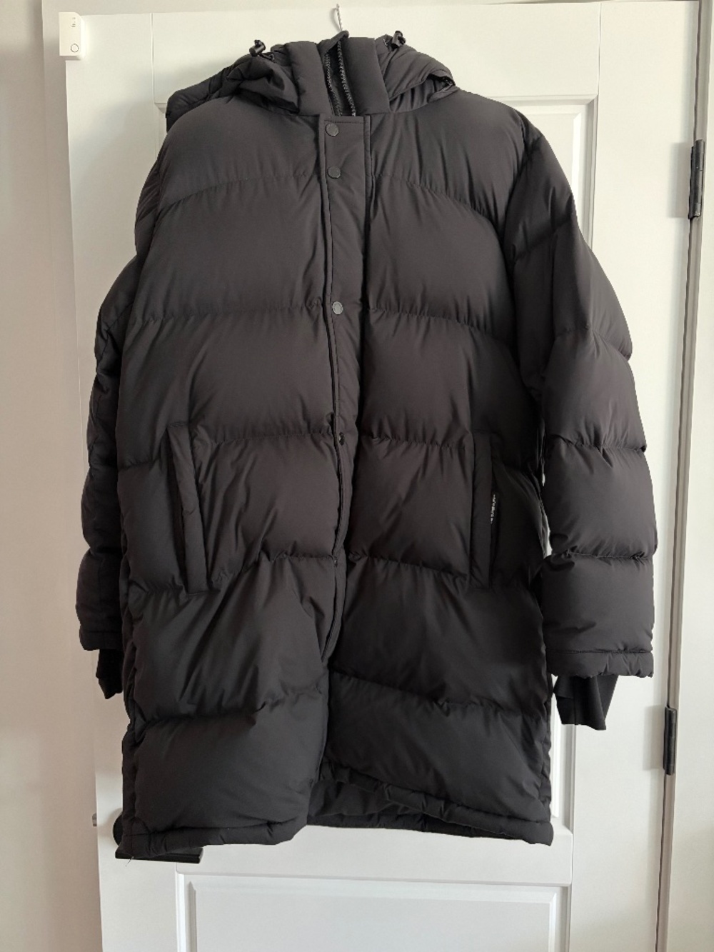 Aritzia Mid Super Puff